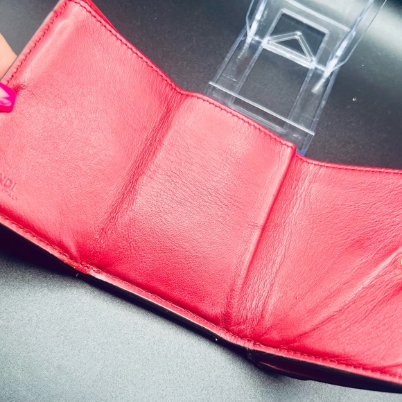 Fendi Calf Leather F Logo Barola Red Micro Trifold Wallet, model 8M0395 - Picture 6 of 13